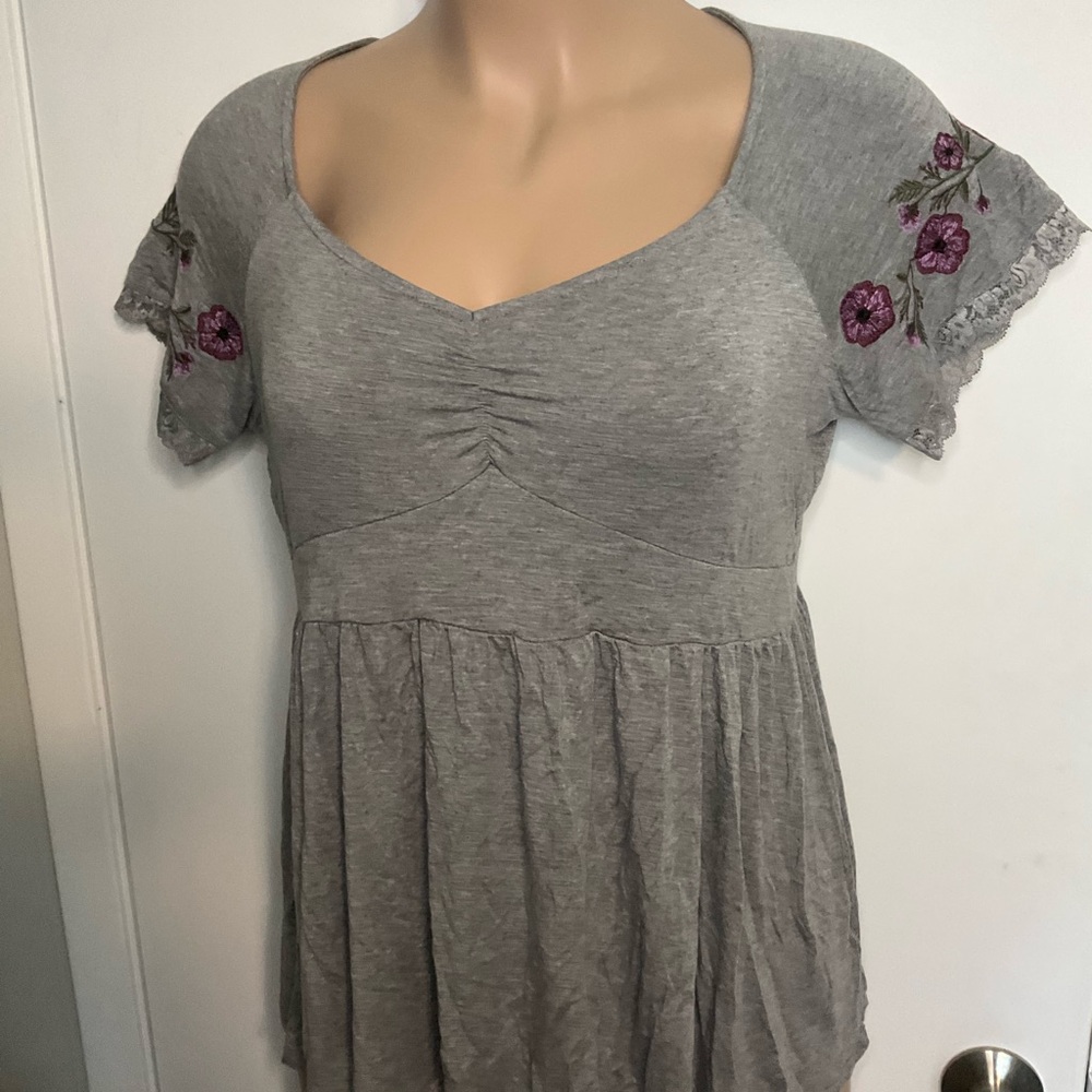 Super Soft Torrid Top- size 2 🪻